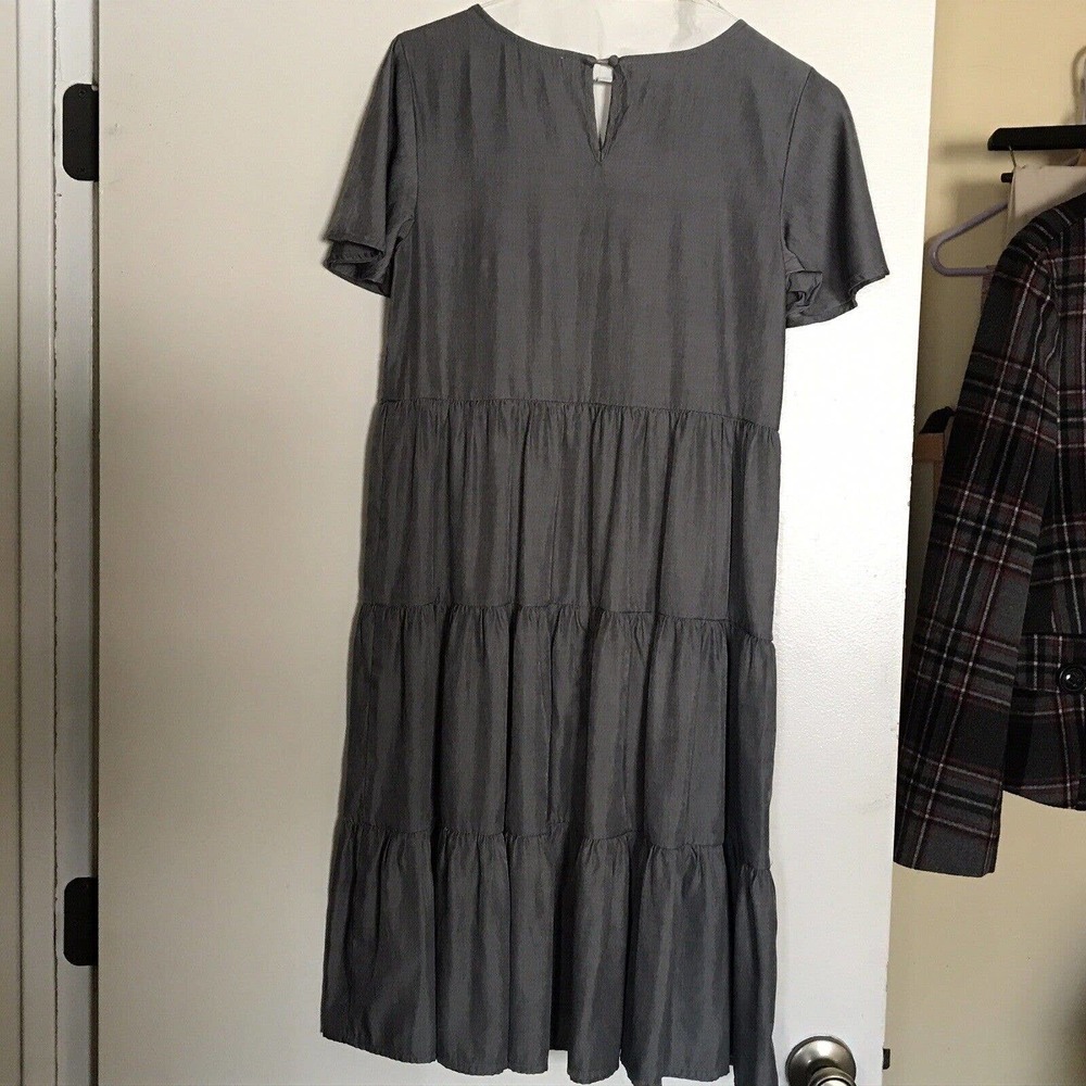 Moments Made Midi Summer TierDress SzXS Gray Keyhole Back Pre-Owned